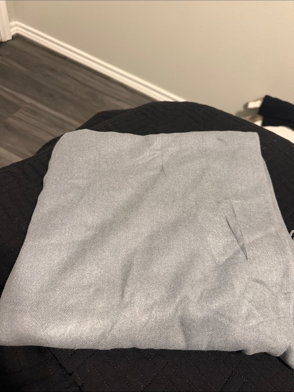 Women’s Light Gray Shaw